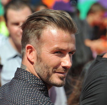 David Beckham met lang haar bovenop