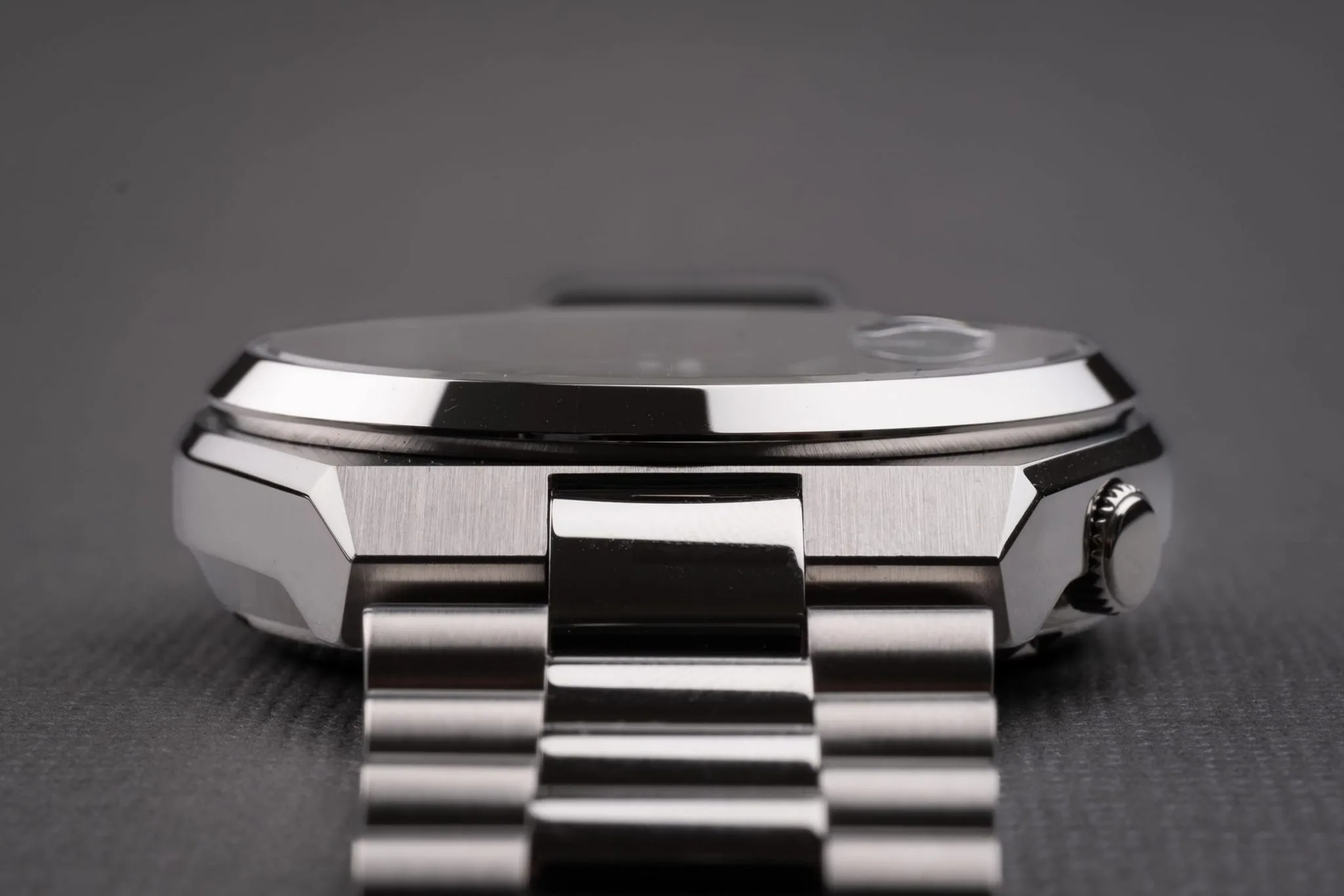 Citizen Tsuyosa close up dichtbij