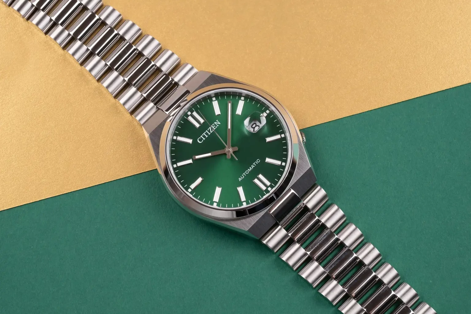 Citizen-Tsuyosa-close-up